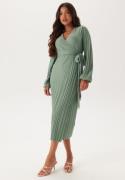 BUBBLEROOM  Pleated Wrap Dress Dusty green XL