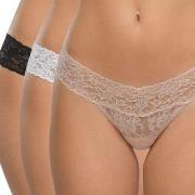 Hanky Panky Trosor 9P Low Rise Lace Thong Svart/Vit nylon One Size Dam