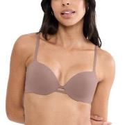 Triumph BH Body Make-Up Illusion WHP EX Ljusbrun E 80 Dam