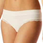 Schiesser Trosor Unique Cotton Lace Brazilian Brief Creme bomull 42 Da...