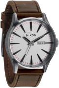 Nixon The Sentry Herrklocka A105-1113-00 Silverfärgad/Läder Ø42 mm