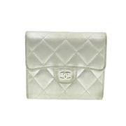 Chanel Vintage Begagnad Silverläder Plånbok Gray, Dam