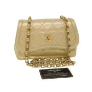 Chanel Vintage Begagnad Guld canvas Chanel flapväska Yellow, Dam