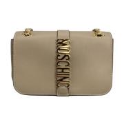 Moschino Beige Läder Axelväska med Magnetisk Stängning och Avtagbar Re...