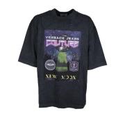 Versace Jeans Couture Galaxy Couture Oversized T-Shirt för Män Gray, H...