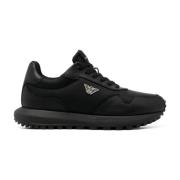 Emporio Armani Svarta stängda sneakers för män Black, Herr