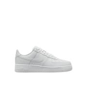 Nike Färska Lädersneakers med Perforerad Tå White, Herr