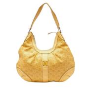 MCM Pre-owned Pre-owned Belagd canvas handvskor Yellow, Dam