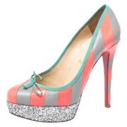 Christian Louboutin Pre-owned Pre-owned Tyg klackskor Gray, Dam