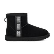 UGG Klassiska Mini Side Logo Ankelboots Black, Dam