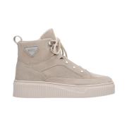 Estro Kvinnors Beige Mocka Högtoppsneakers med Isolering Er00112210 Be...