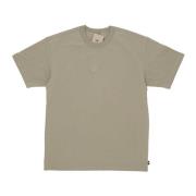 Nike Premium Essentials Neutral Olive Tee Green, Herr