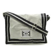 Chanel Vintage Pre-owned Satin chanel-vskor Gray, Dam