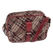 Burberry Vintage Pre-owned Tyg axelremsvskor Red, Dam