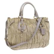 Prada Vintage Pre-owned Nylon prada-vskor Beige, Dam