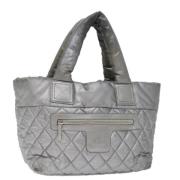 Chanel Vintage Pre-owned Nylon chanel-vskor Gray, Dam