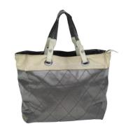 Chanel Vintage Pre-owned Belagd canvas chanel-vskor Gray, Dam