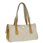 Prada Vintage Pre-owned Nylon axelremsvskor White, Dam