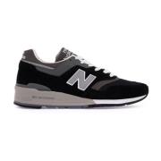 New Balance Lagerade Lädersneakers med Reflekterande N-logotyper Black...