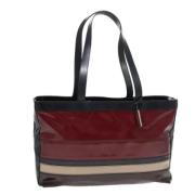 Burberry Vintage Pre-owned Tyg axelremsvskor Red, Dam