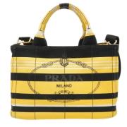 Prada Vintage Pre-owned Canvas prada-vskor Yellow, Dam