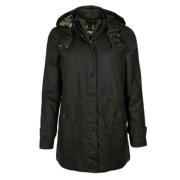 Barbour Vaxad jacka för utomhusäventyr Black, Dam