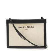 Balenciaga Vintage Pre-owned Canvas axelremsvskor Beige, Dam