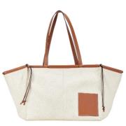 Loewe Pre-owned Pre-owned Canvas axelremsvskor Beige, Dam