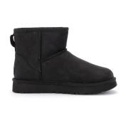 UGG Classic II Mini Svart Läder Ankelboot Black, Dam