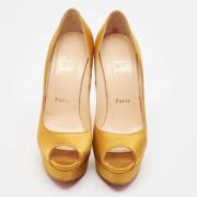 Christian Louboutin Pre-owned Pre-owned Satin klackskor Yellow, Dam