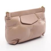 Maison Margiela Pre-owned Pre-owned Tyg crossbodyvskor Beige, Dam