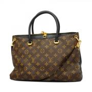 Louis Vuitton Vintage Pre-owned Tyg louis-vuitton-vskor Brown, Dam