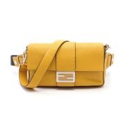 Fendi Vintage Pre-owned Laeder axelremsvskor Yellow, Dam