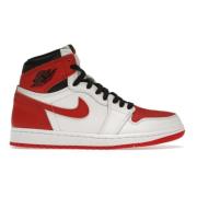 Jordan Chicago Heritage Retro High Top Sneaker Red, Herr