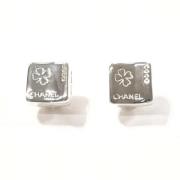 Chanel Vintage Pre-owned Metall rhngen Gray, Dam