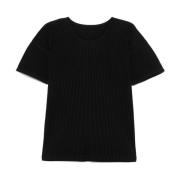 Issey Miyake Svart Veckad T-shirt för Män Black, Herr