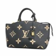 Louis Vuitton Vintage Pre-owned Tyg louis-vuitton-vskor Black, Dam