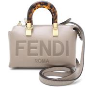 Fendi Vintage Pre-owned Laeder crossbodyvskor Gray, Dam