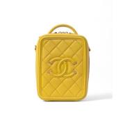 Chanel Vintage Pre-owned Laeder handvskor Yellow, Dam