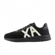 Armani Exchange Svarta sneakers i tekniskt tyg för män Black, Herr