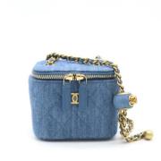 Chanel Vintage Pre-owned Canvas crossbodyvskor Blue, Dam