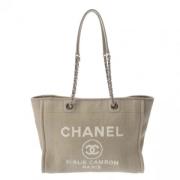 Chanel Vintage Pre-owned Canvas handvskor Gray, Dam