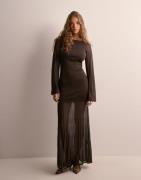 Malina - Brun - Haisley sheer knitted maxi dress