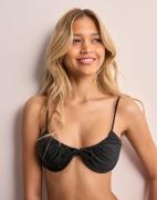 Nelly - Svart - Sunset Lover Bikini Top