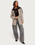 Only - Beige - Onlhallie L/S Pinstripe Blazer Cc T