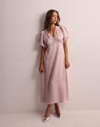 Neo Noir - Rosa - Illana Heavy Sateen Dress