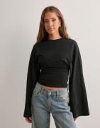 Nelly - Svart - Wide Sleeve LS Top