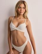 Nelly - Vit - Twisted Push Up Bikini Bra