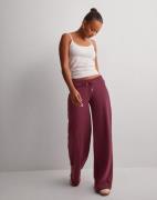 Nelly - Röd - Perfect Sweat Pants