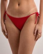 Nelly - Röd - Flavour Straight Bikini Panty